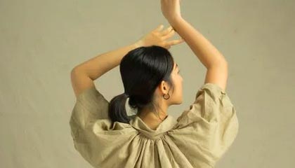 秘语空间深度揭秘：内幕风波背后，主持人在直播间现场的角色疯狂令人意外